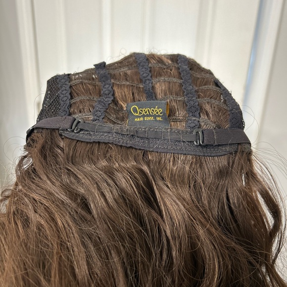 Long Curly Wig w Bangs - Picture 6 of 9